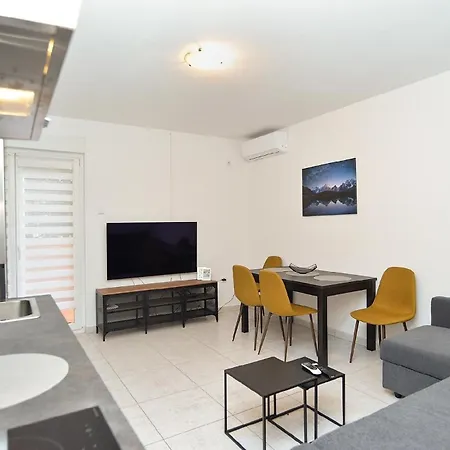 Fuer 4 Personen Ca 31 Qm In Pula-fondole, Istrien Istrische Riviera Apartment Stinjan